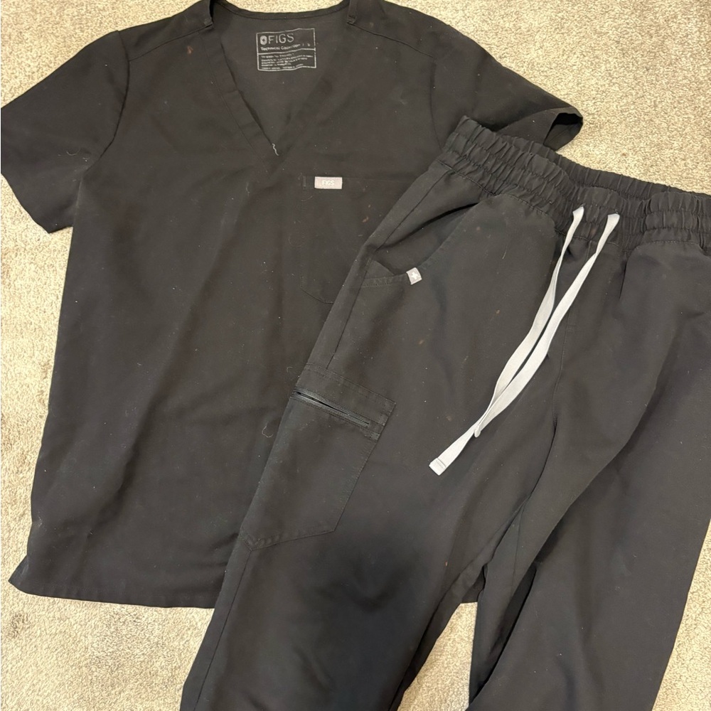 Figs Women’s Scrub set Black size small